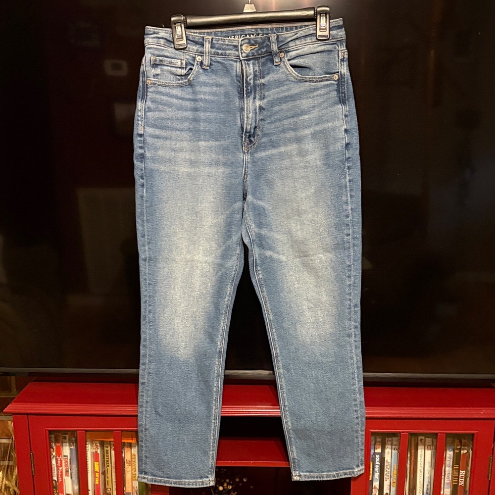 American Eagle Outfitters Light Blue Straight Jeans (short)